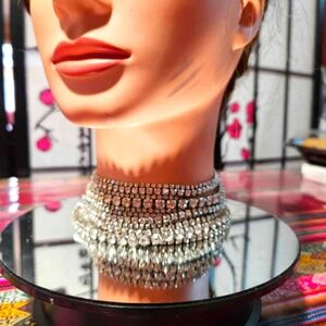 NWOT Elegant Silver Rhinestone Choker Necklace